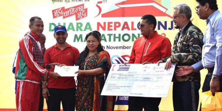 नवराज साउद पाँचौ धारा नेपालगन्ज म्याराथनका च्याम्पियन बने (फोटाे फिचर )