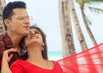 ‘यो हावा किन चल्छ’ भन्दै  यशराज र ऋचा