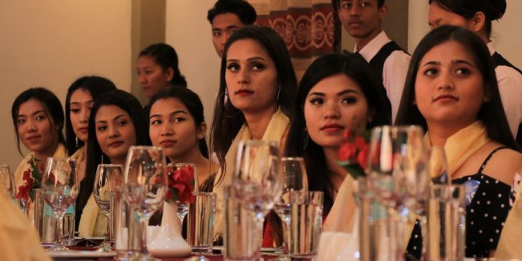 मिस पुर्वान्चलको प्रतियोगीहरुलाई शिष्टाचार तालिम