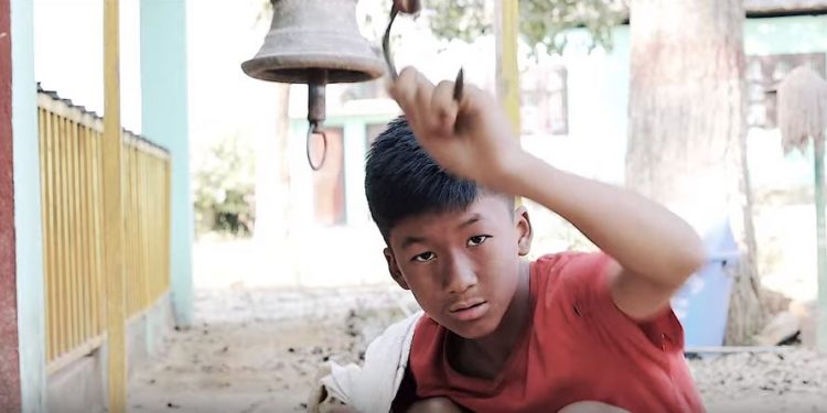बुद्ध लामाको आवाजमा आमा बोल रहेको  मार्मिक गीत ( भिड्यो )