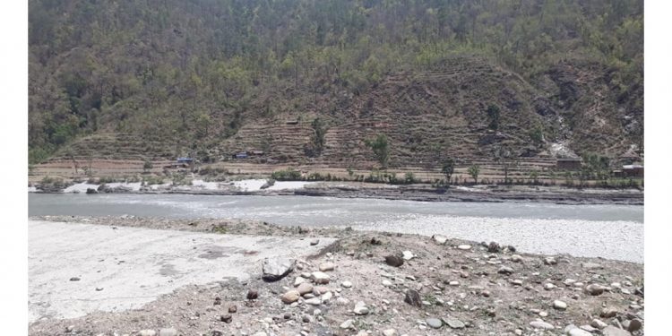 वडाध्यक्ष डम्मरबहादुर मल्लसहित थप ९ जनालाई प्रहरीले नियन्त्रणमा लिएको छ।