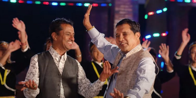 पुराना लोकगायक नबिन ढुङ्गेल र नबराज घोरासैनी ‘चन्द्र कुमारी’ लिएर आए (भिडियो)