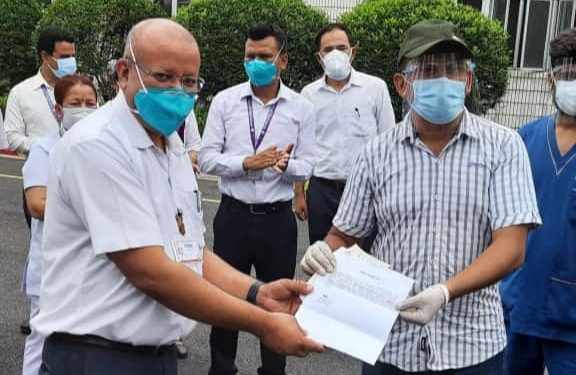 कोरोना संक्रमितको उपचारमा सहयोग गर्दै धुर्मुस सुन्तलि फाउन्डेशन
