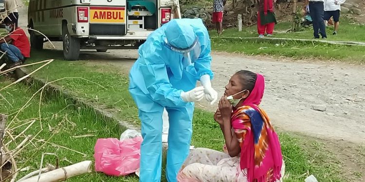 पुरै बस्ती बिरामी भएको गाँउमा कोरोना संक्रमण
