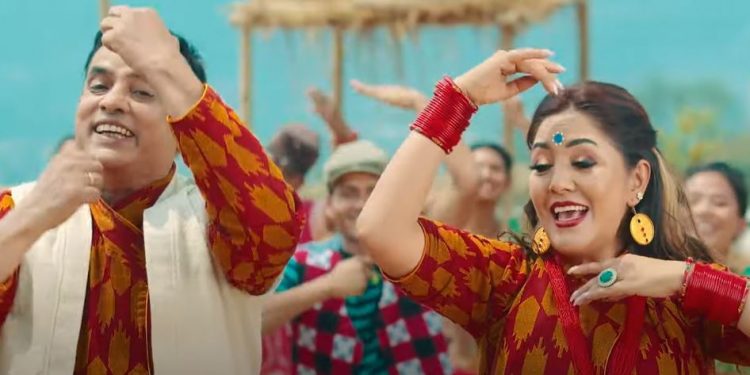 ‘माछीलाई खोलीको लेउ’ गीतमा हरिवंश र पलसँग करिश्मा र केकी