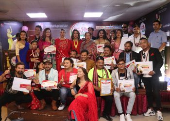 २९ बिधामा अवार्ड प्रदानगर्दै आठौं छायाँछवि तीजम्युजिक अवार्ड सम्पन्न