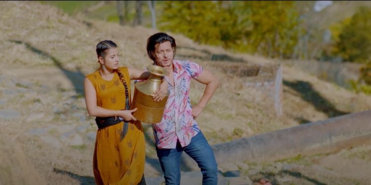 पुष्प खड्का र स्मारिका दाहालको साथमा धिरेन लामाको तिमीसँग माया (भिडियो सहित)