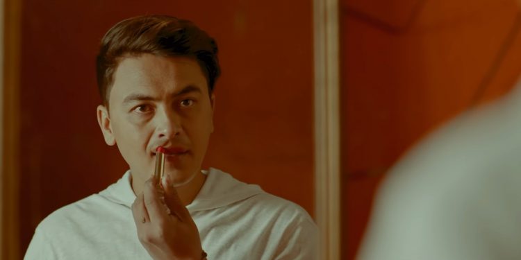 समलिङ्गी भूमिकामा पल शाह ( भिडियो )
