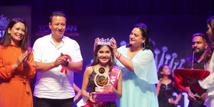 ‘मिस एसइइ नेशनल २०२२’ विजेता बनिन् दृष्टि