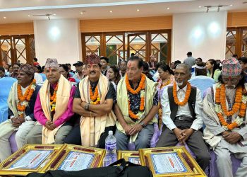 ८ लोकस्रष्टालाई दियो राष्ट्रिय लोक तथा दोहोरीगीत प्रतिष्ठानले ‘सम्मानार्थ सदस्यता’
