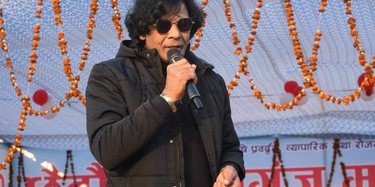 बिराज भट्टको प्रस्तुतीमा खुलेरै रमाए नेपालगन्ज महोत्सवका दर्शक