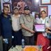 डुडुवा गाउँपालिकाद्वारा आश्रममा खाद्यान्न तथा स्टेशनरी सामग्री वितरण